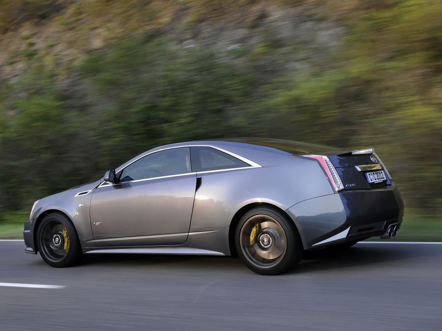  Cadillac CTS-V Coupe Black Diamond 2011 года  (EU) (фото 12 из 14)